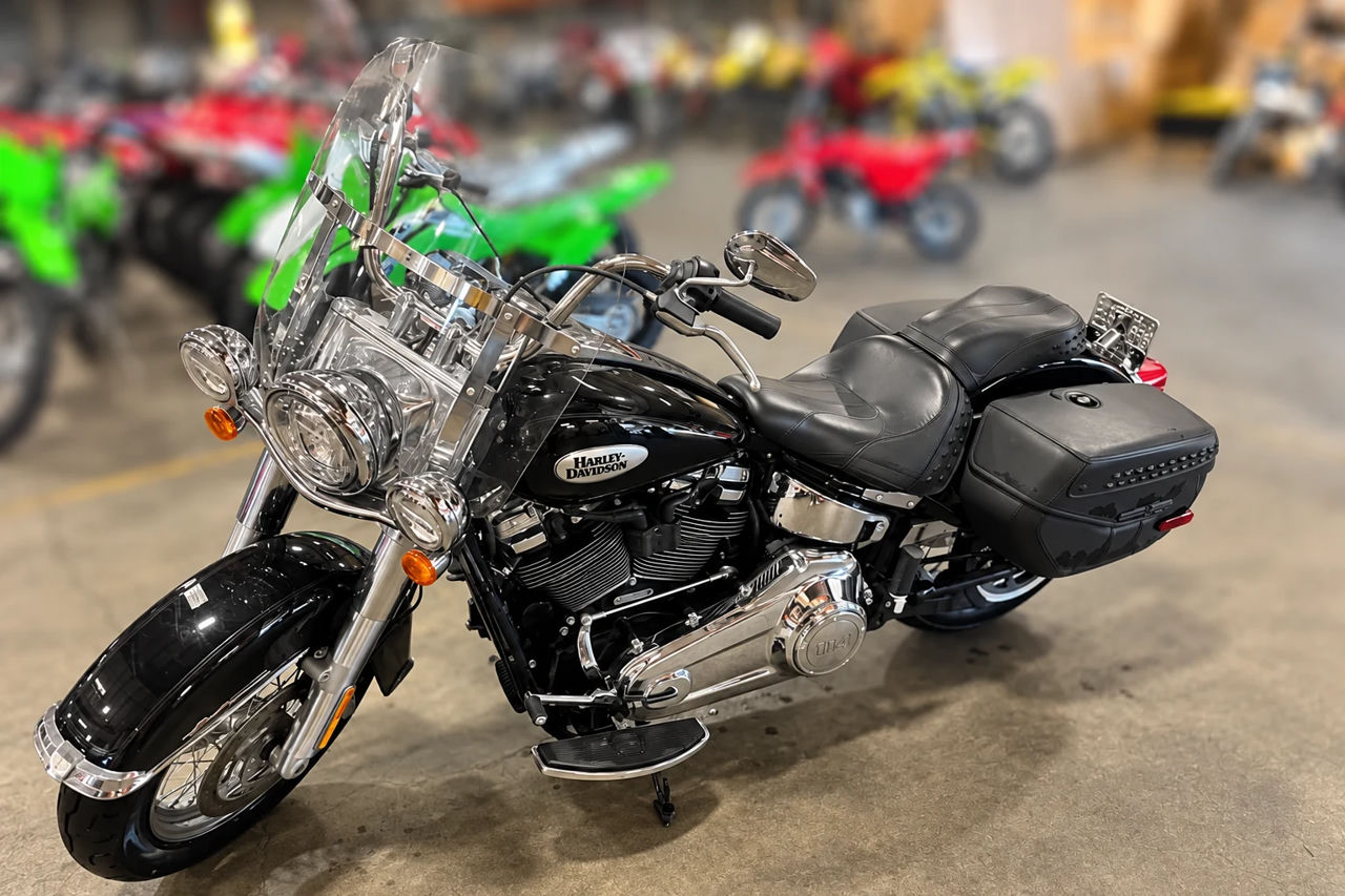 Pre-Owned 2023 Harley-Davidson SOFTAIL HERITAGE SOFTAIL CLASSIC