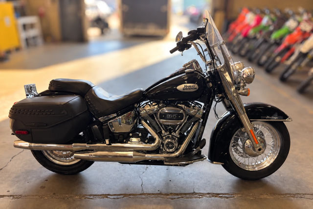 2023 Harley-Davidson SOFTAIL HERITAGE SOFTAIL CLASSIC 114 photo 2