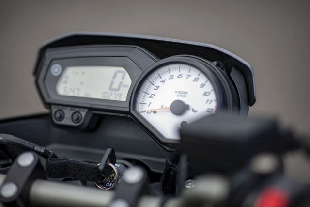 2013 Yamaha FZ8 photo 3
