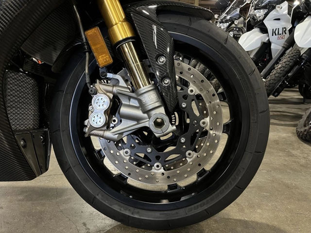 2024 Yamaha YZF-R1M photo 6