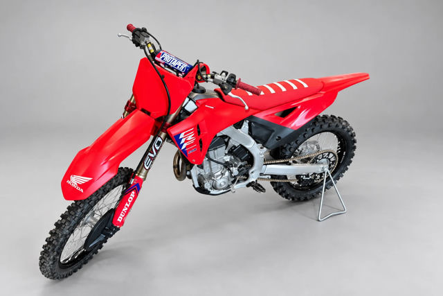 2025 Honda CRF450R photo 2