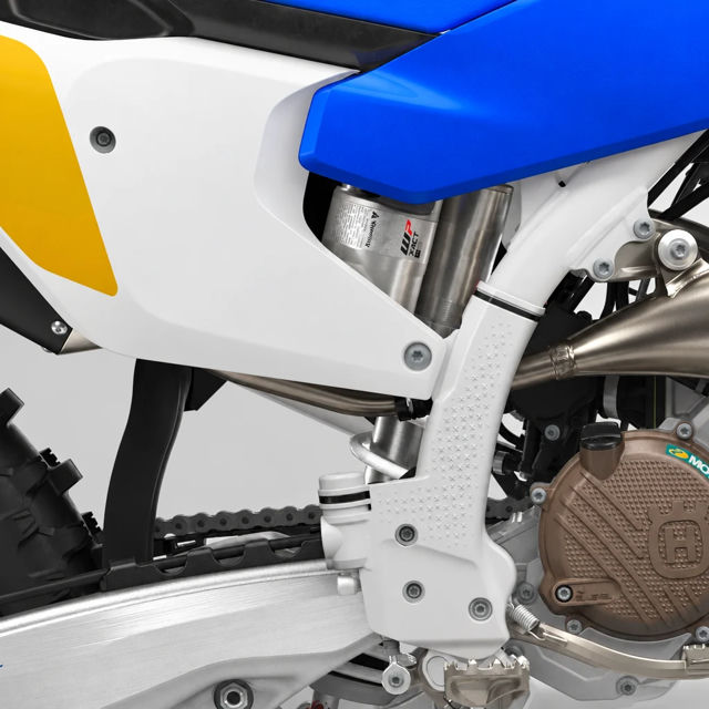 2025 Husqvarna TC 300 Heritage photo 6