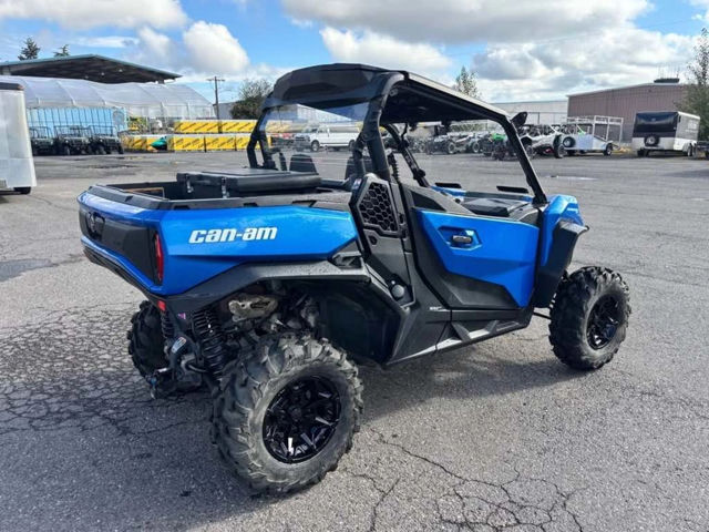 2023 Can-Am Commander XT 700 photo 4