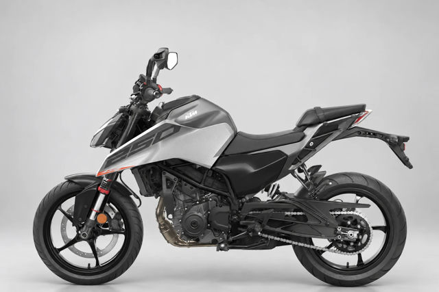 2026 KTM 250 Duke photo 3