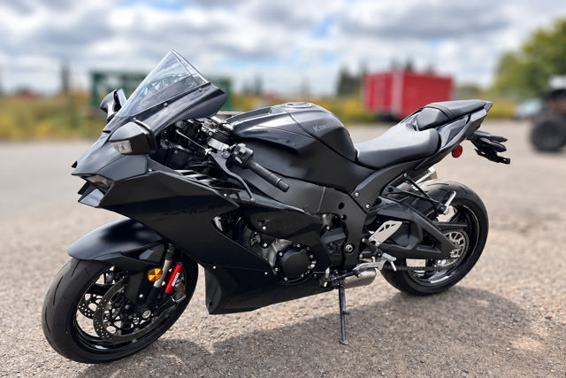 2024 Kawasaki Ninja® ZX™-10R photo 4