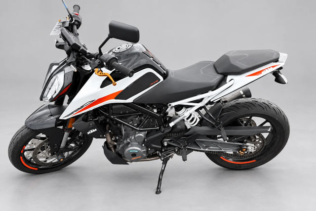 2022 KTM 390 Duke photo 2
