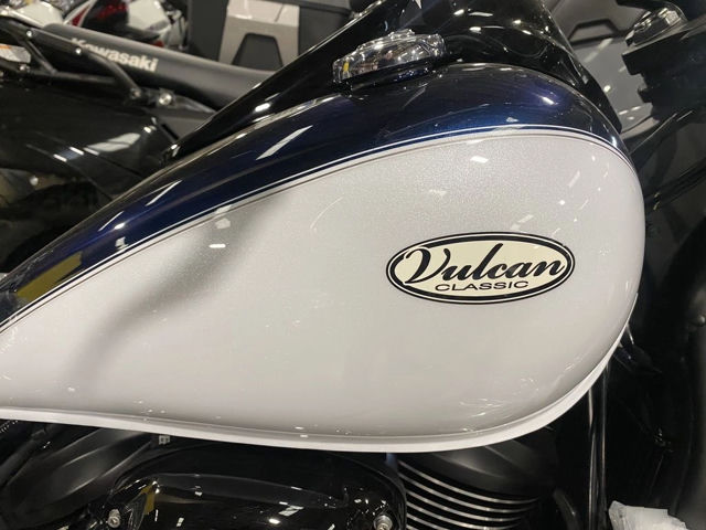 2026 Kawasaki Vulcan® 900 Classic photo 2