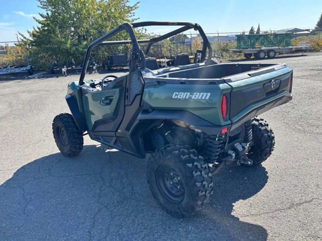 2021 Can-Am Commander DPS 1000R photo 3