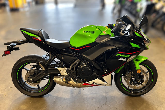 2022 Kawasaki Z650RS photo 2