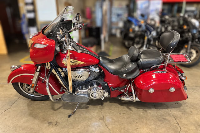 2014 Indian Motorcycle CHIEFTAIN photo 1