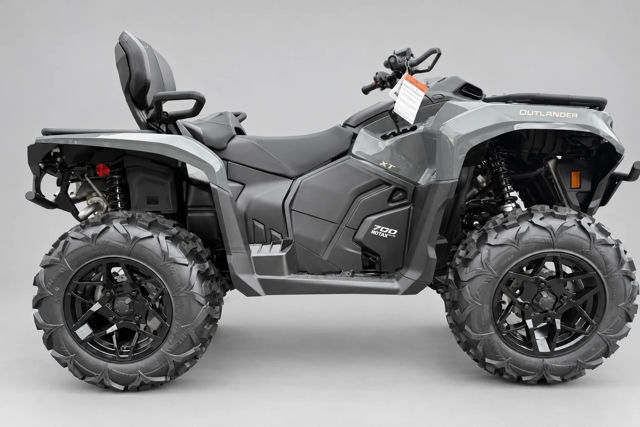 2027 Can-Am Outlander MAX XT 700 photo 2