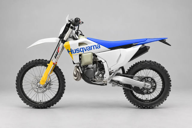 2027 Husqvarna TE 300 photo 2