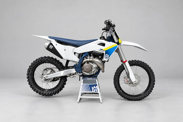 2025 Husqvarna FC 450 photo 1