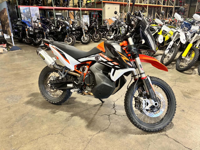 2022 KTM 890 ADVENTURE R photo 4