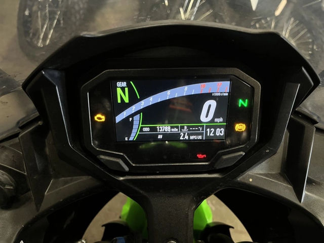 2022 Kawasaki Ninja® 650 ABS KRT Edition photo 5