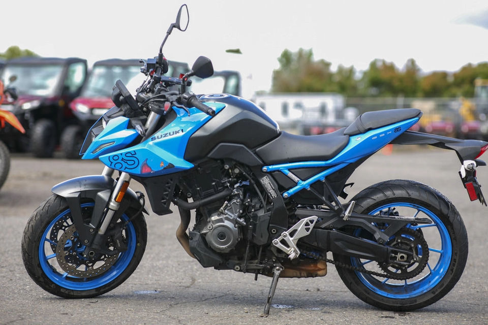 2023 Suzuki GSX-8S photo 8