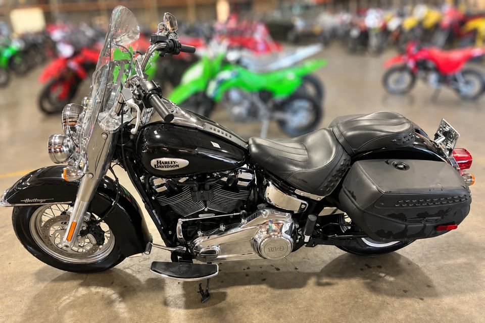 2023 Harley-Davidson SOFTAIL HERITAGE SOFTAIL CLASSIC 114 photo 3