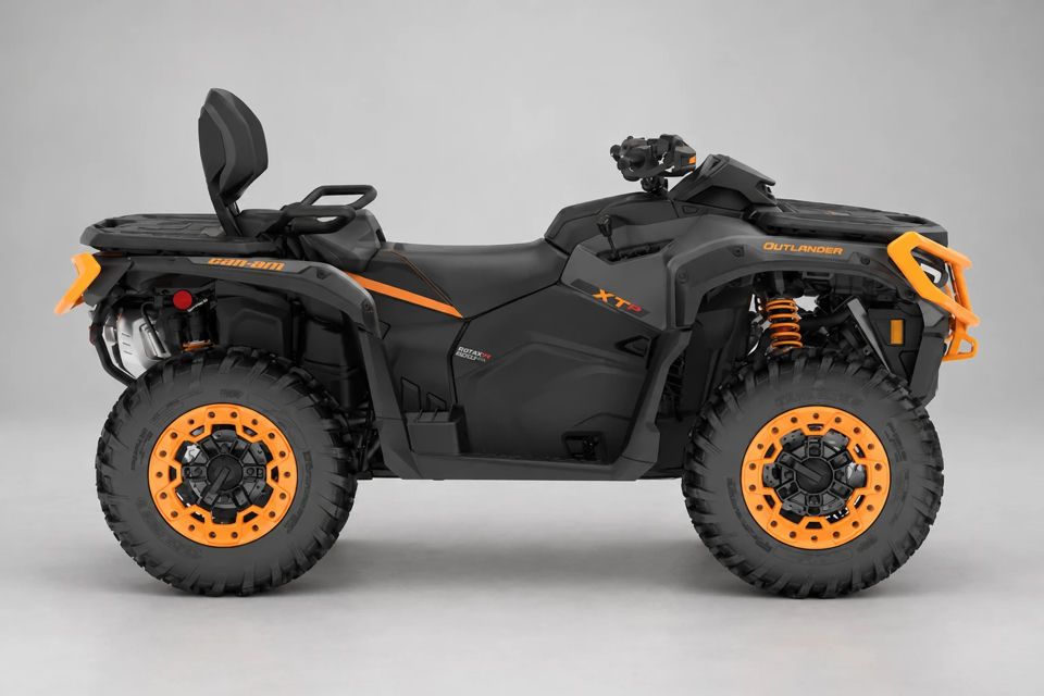 2026 Can-Am Outlander MAX XT-P 1000R with Smart-Shox and 10.25" photo 3