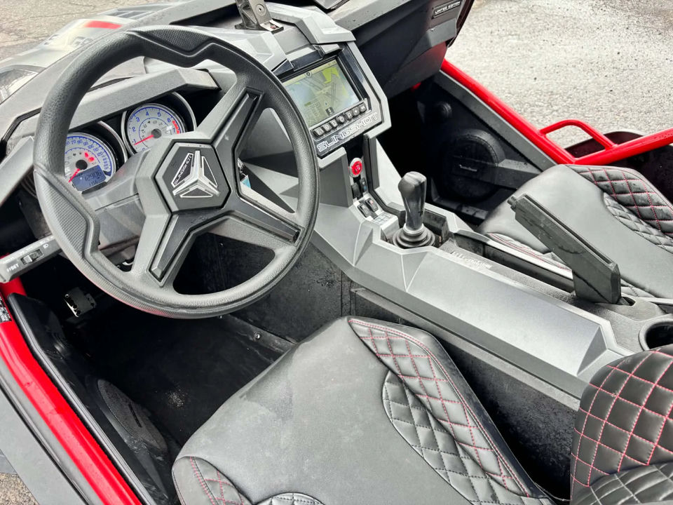 2018 Polaris Slingshot SL photo 5