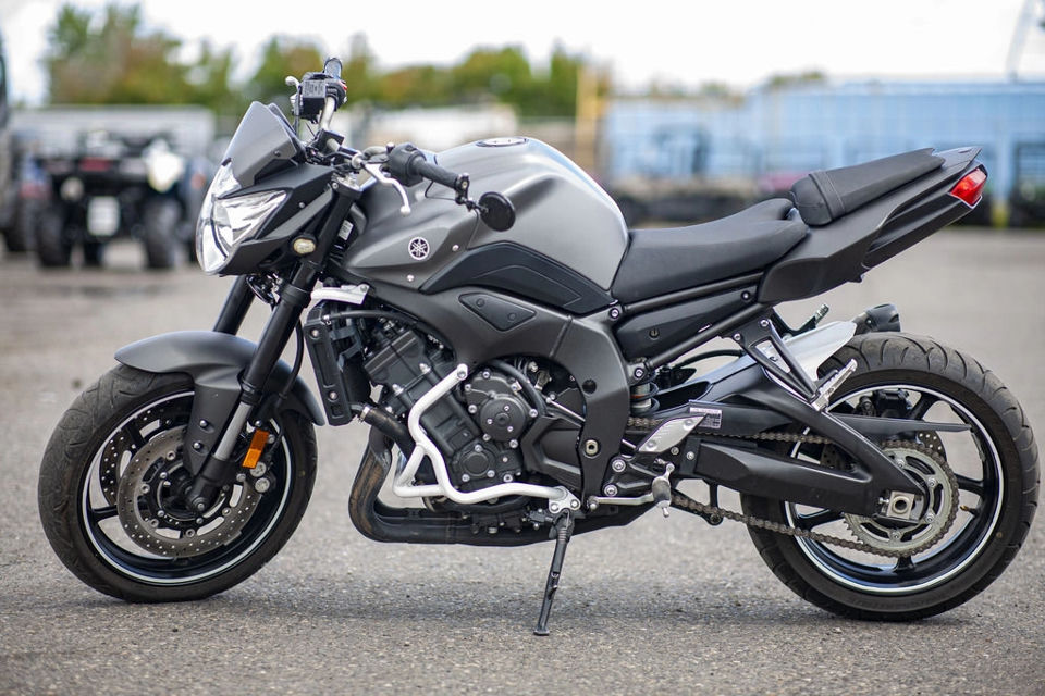 2013 Yamaha FZ8 photo 2