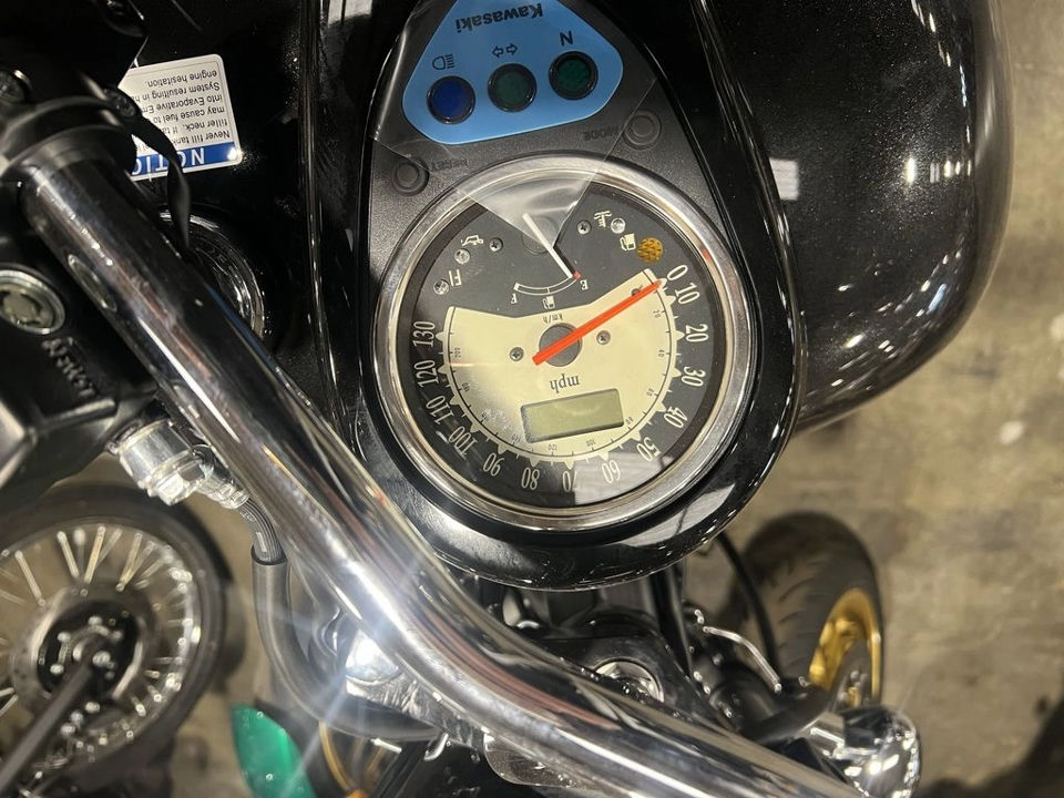 2026 Kawasaki Vulcan® 900 Custom photo 2