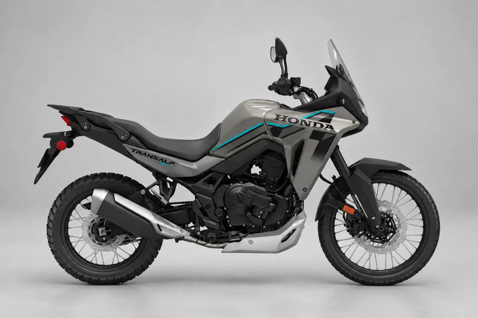 2026 Honda Transalp E-Clutch photo 1