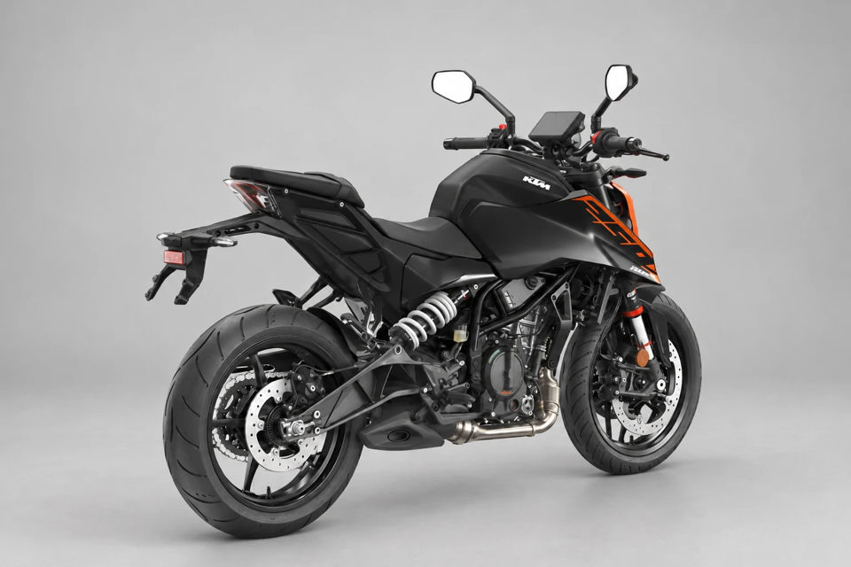 2026 KTM 250 Duke photo 4