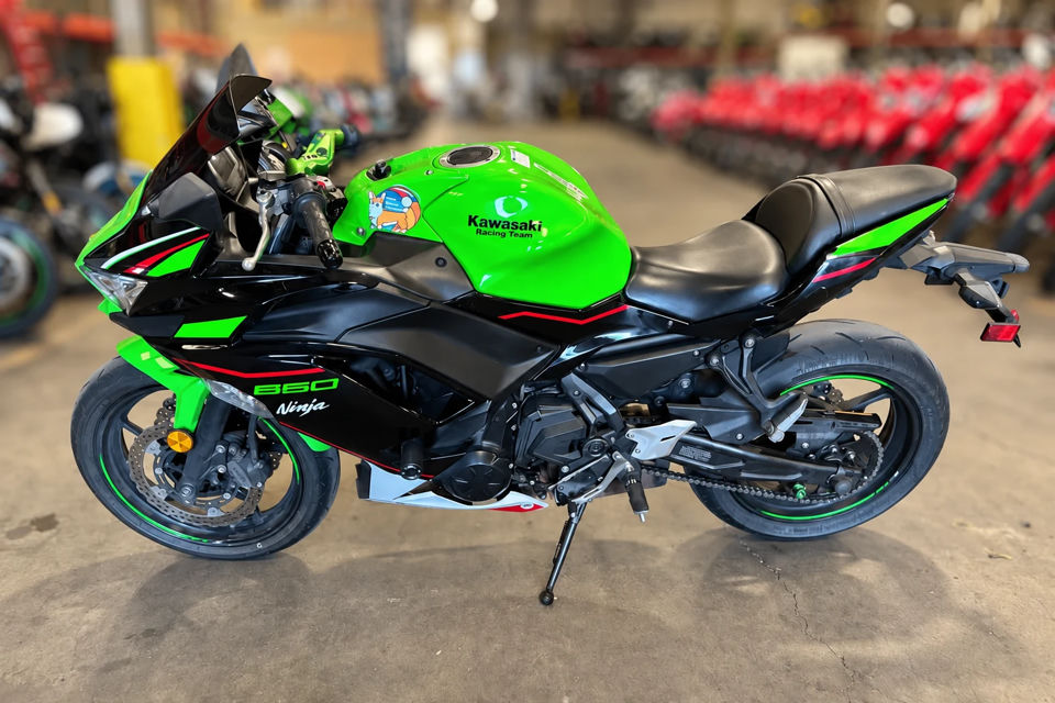 2022 Kawasaki Z650RS photo 3