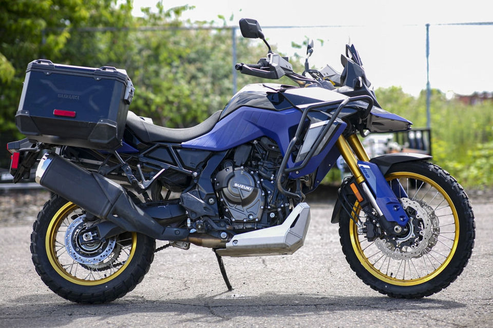 2023 Suzuki V-Strom 800DE Adventure photo 1