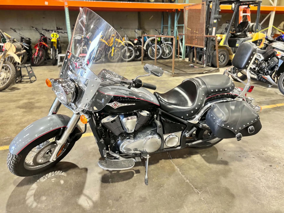 2023 Kawasaki VULCAN 900 CLASSIC LT photo 2