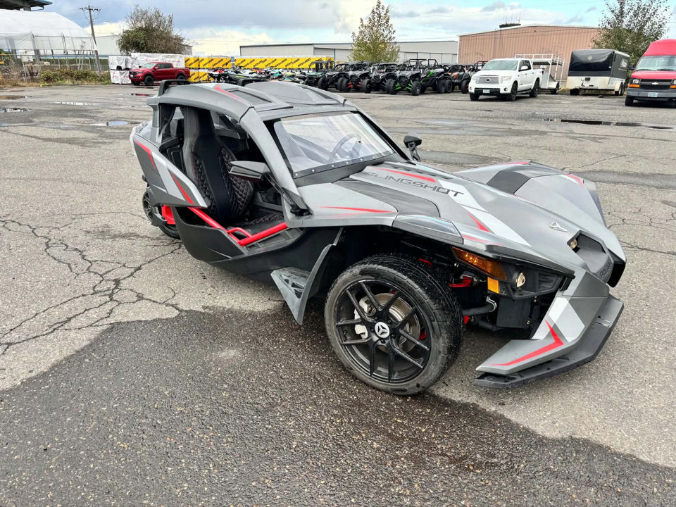 2018 Polaris Slingshot SL photo 2