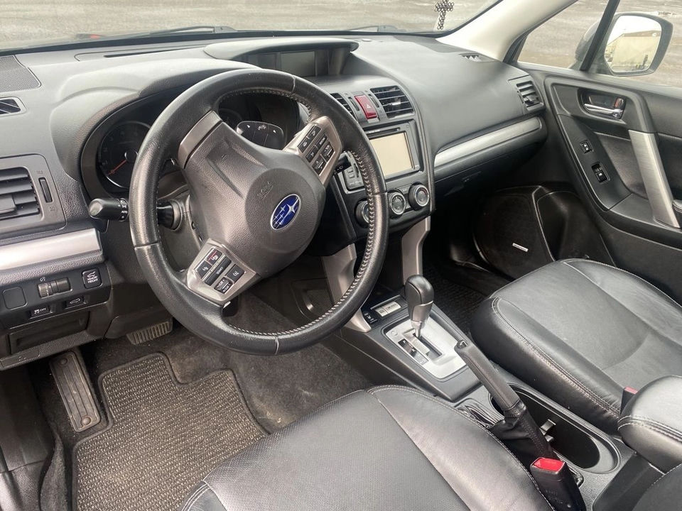 2014 Subaru Forester photo 4