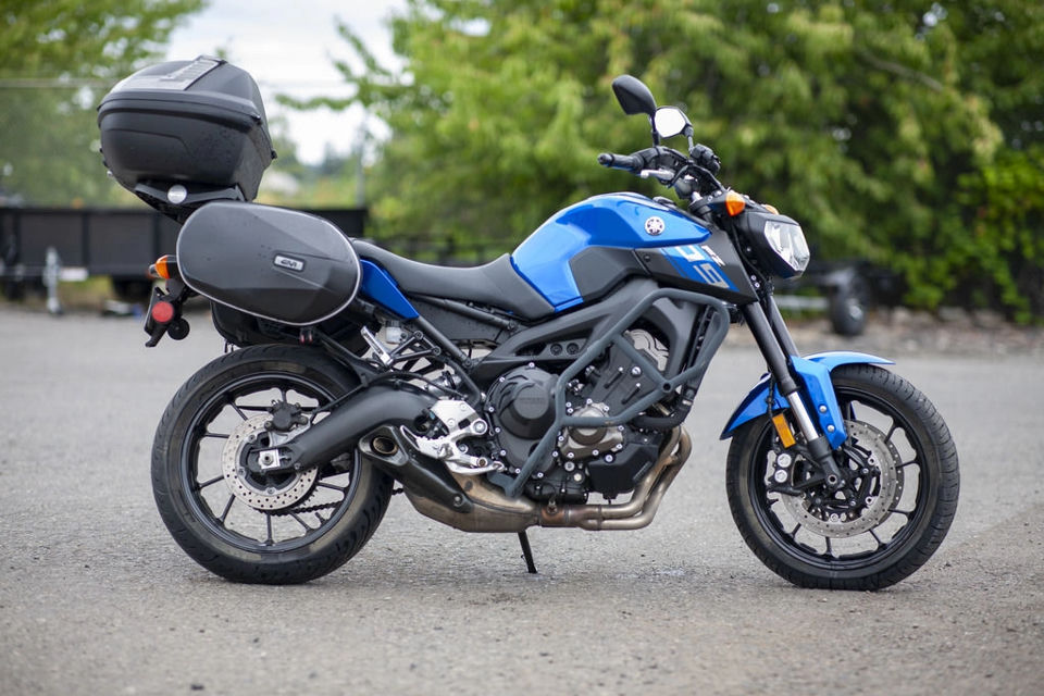 2016 Yamaha FZ-09 photo 1