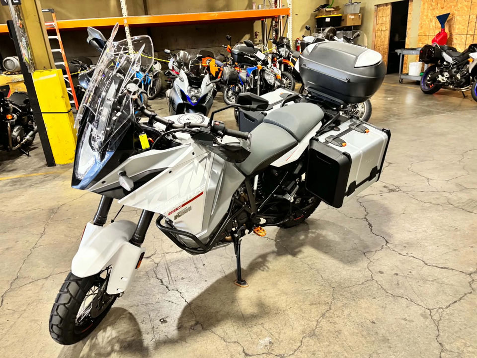 2015 KTM 1290 Super Adventure R photo 2