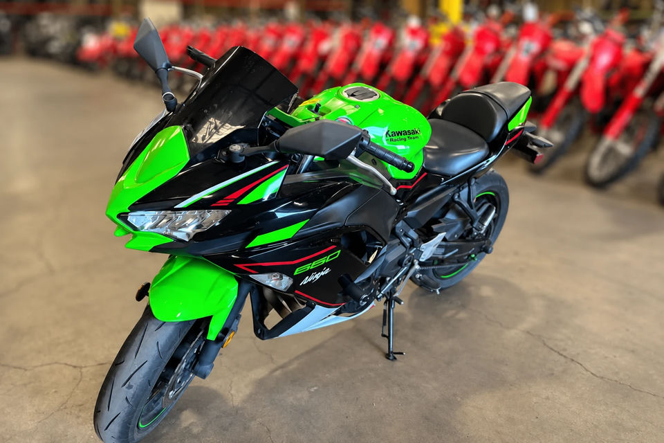 2022 Kawasaki Z650RS photo 1