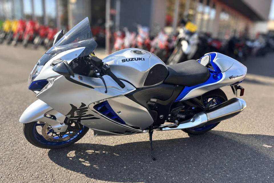 2025 Suzuki HAYABUSA CA photo 1