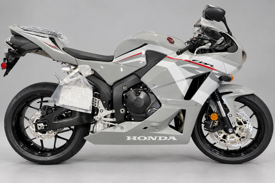 2026 Honda CBR600RR photo 1