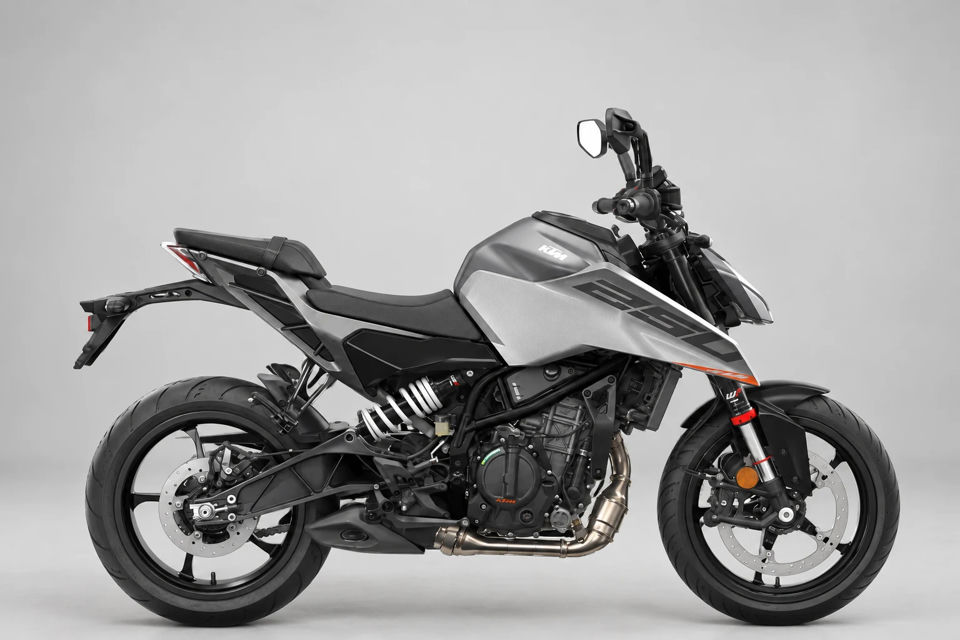 2026 KTM 250 Duke photo 1