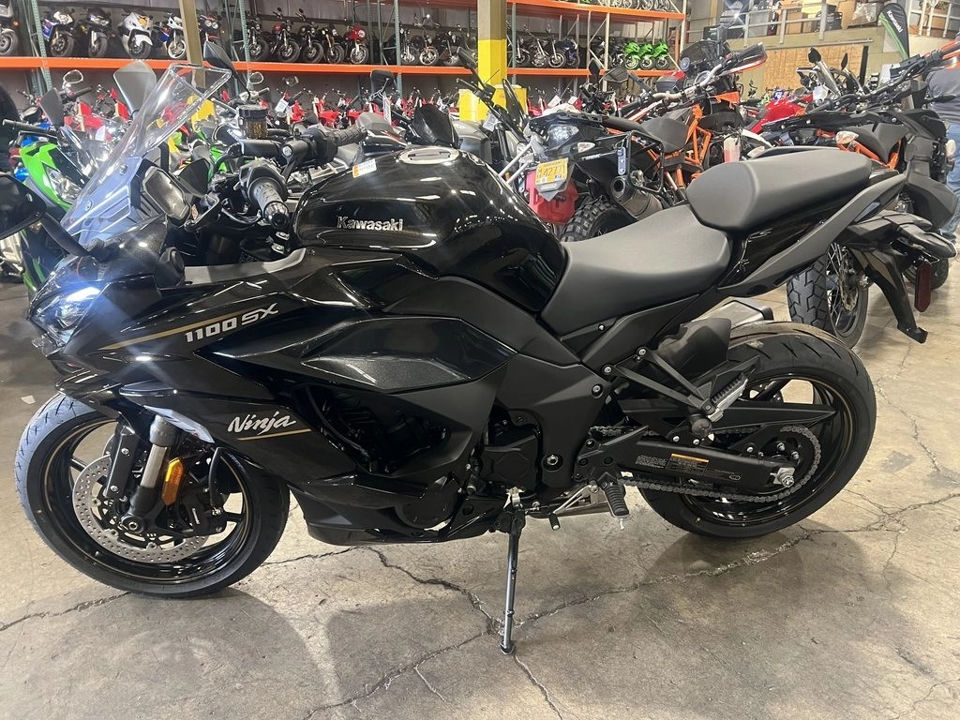 2026 Kawasaki Ninja® 1100SX ABS photo 4
