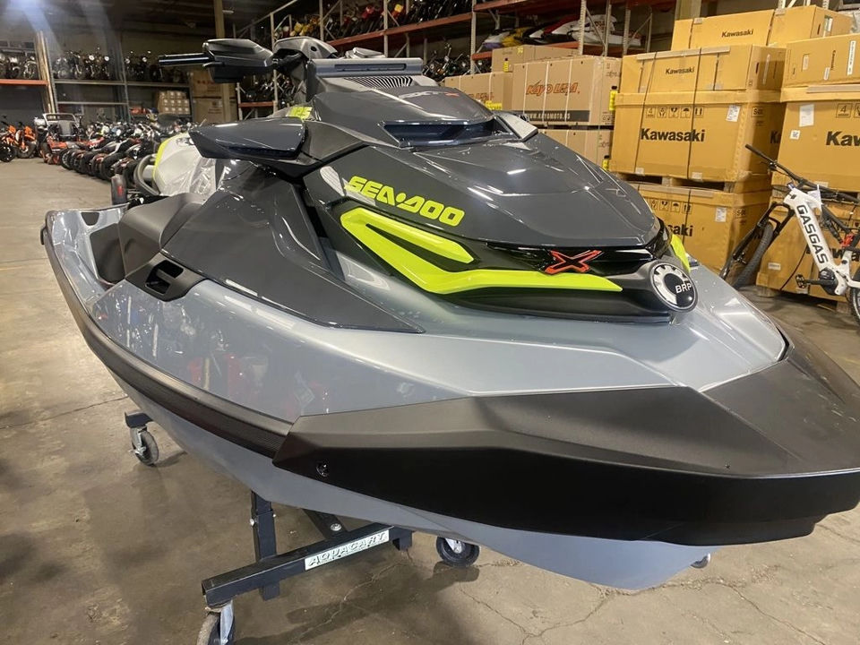 2026 Sea-Doo RXT®-X® 325 with Sound System photo 7