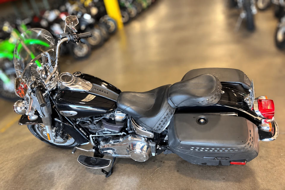 2023 Harley-Davidson SOFTAIL HERITAGE SOFTAIL CLASSIC 114 photo 4