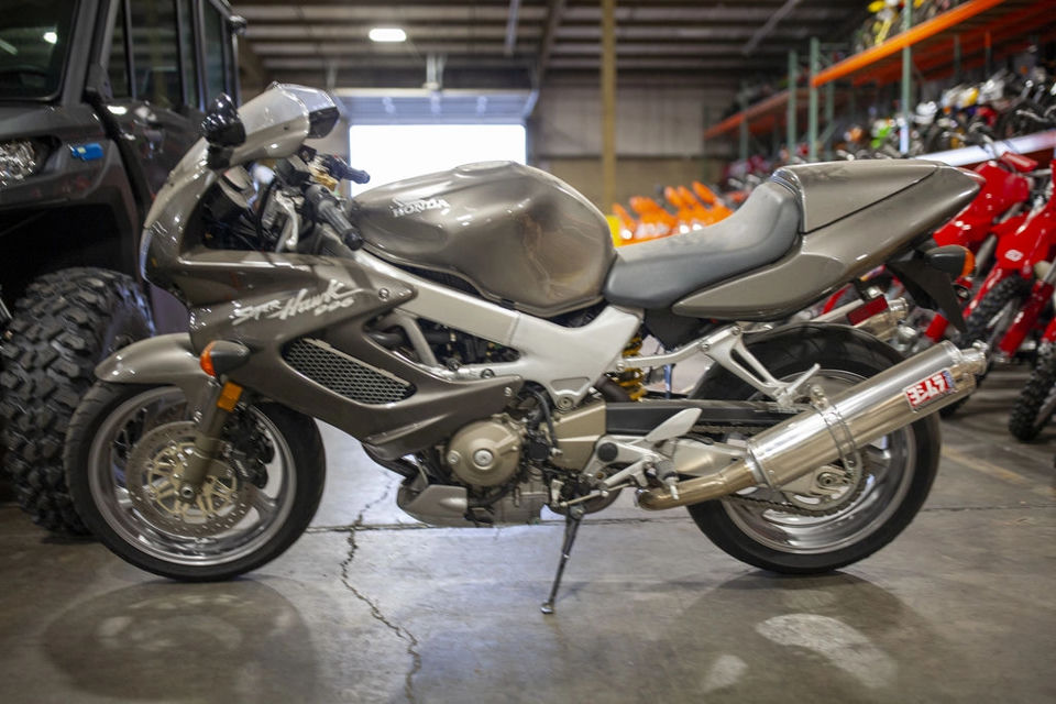 2001 Honda Superhawk photo 16