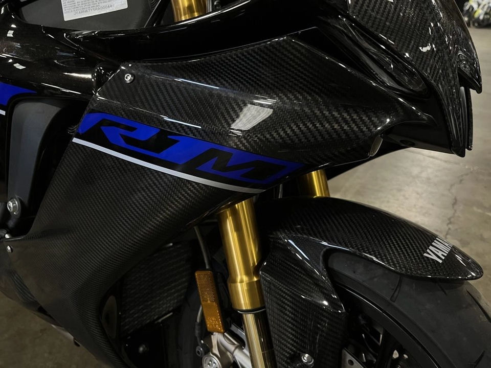 2024 Yamaha YZF-R1M photo 7