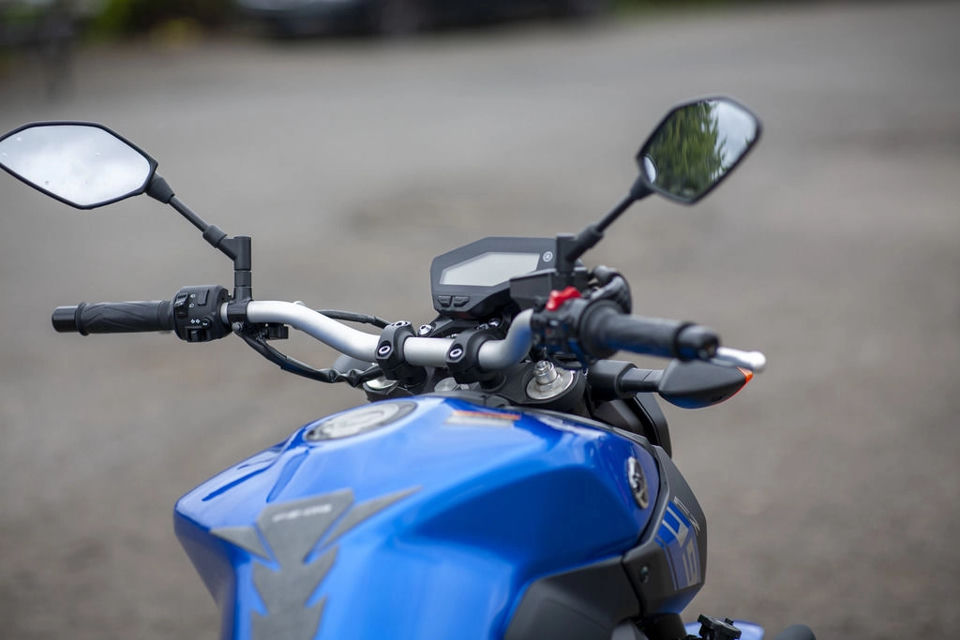 2016 Yamaha FZ-09 photo 2