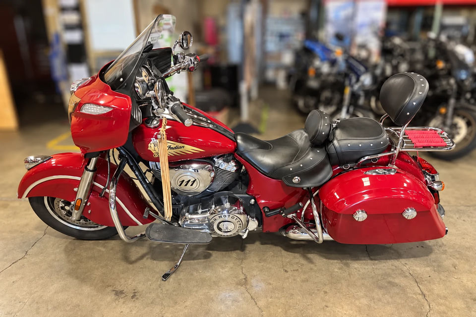 2014 Indian Motorcycle CHIEFTAIN photo 1