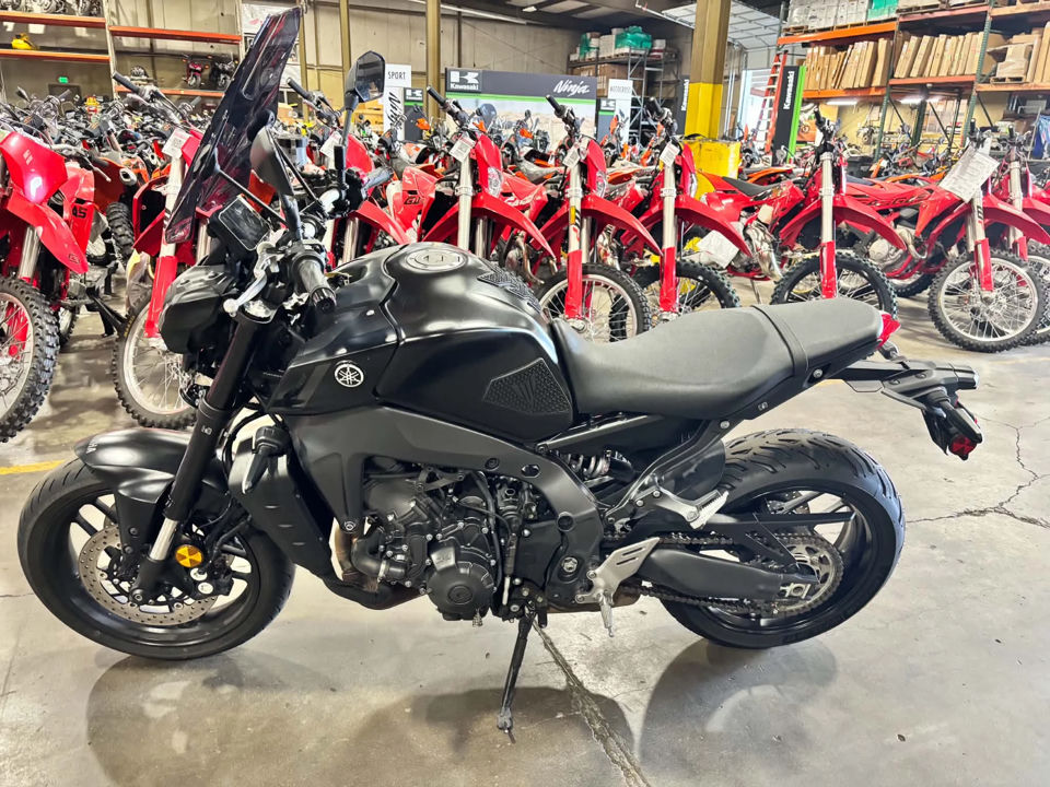 2023 Yamaha MT-09 photo 1