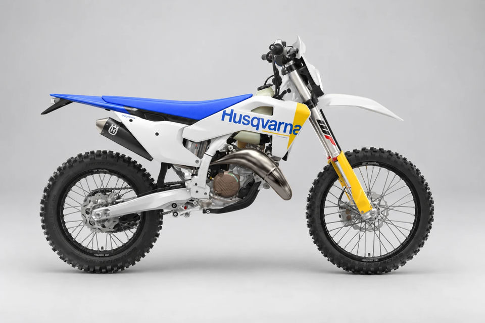 2027 Husqvarna TE 150 photo 1